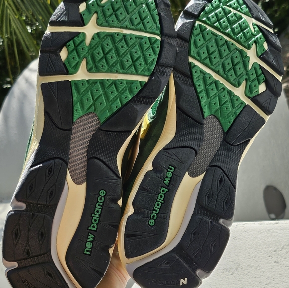 Size 11 - New Balance Teddy Santis x 990v3 Made in USA Green Gold - Picture 6 of 8